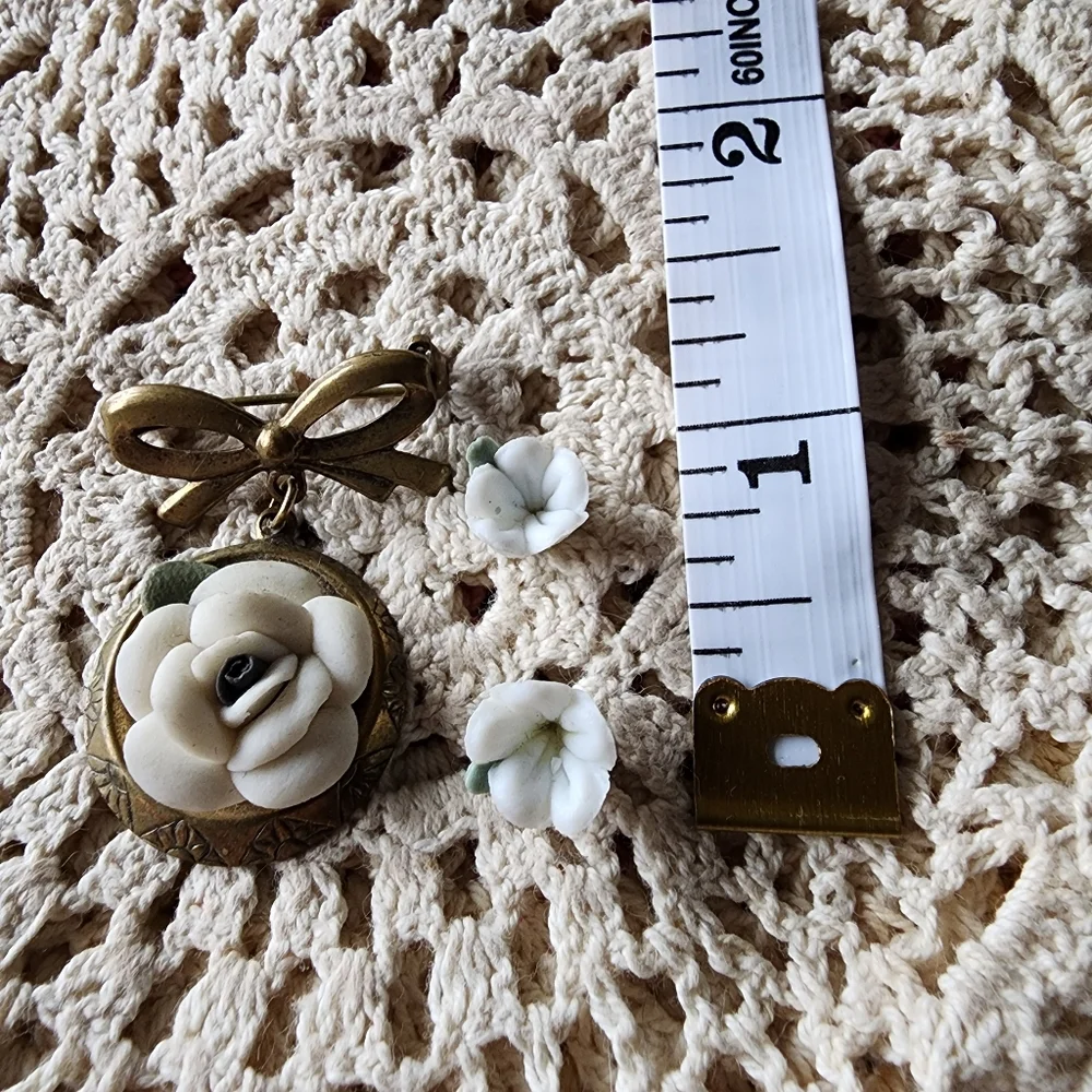 Vintage 1928 Dangling White Porcelain Rose Brooch With earings